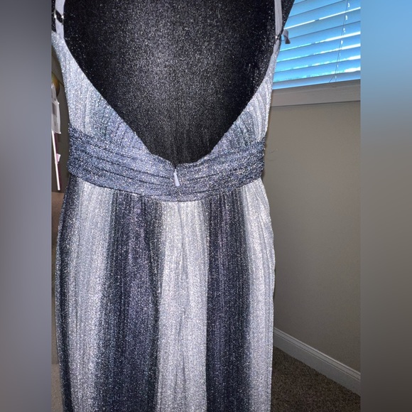 AQUA: Black/Silver Ombre Formal Dress - Size 8 - Picture 7 of 13